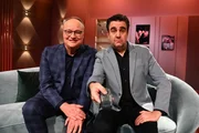 Oliver Welke (l.) und Bastian Pastewka im Studio ihrer Show "Welke & Pastewka - Wiedersehen macht Freude!".