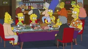 "Die Simpsons", "Weihnachten in Florida." Kaum ist Thanksgiving vorbei, packt die Simpsons die Vorfreude auf das Weihnachtfest. Bart und Lisa w&uuml;nschen sich einen neuen Fernseher. Um ein 'Black Friday'-Schn&auml;ppchen zu ergattern, stellt Marge sich mitten in einer frostigen Nacht vor dem Shopping Center an - doch vergeblich. Da hat Lisa eine fabelhafte Idee: Warum nicht Weihnachten in Florida verbringen? Prompt wird ein billiges Hotel gebucht und los geht's! Doch das erhoffte Idyll erweist sich als Fiasko.