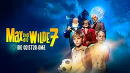 Geister in der Burg, Stress in der Schule und ein verr&uuml;cktes Fu&szlig;ball-Duell. Max  (Lucas Herzog) und die Wilde 7 st&uuml;rzen sich in ein aufregendes Abenteuer. Vorne Max und Laura (Klara N&ouml;lle), hinten Horst (Thomas Thieme), Vera (Uschi Glas) ), und Kilian (G&uuml;nther Maria Halmer)