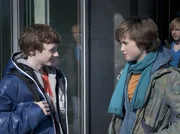 Sophie (Anica R&ouml;hlinger) verlangt von Tobias (Stefan Wiegand), dass sein Opa seine Tat gesteht.