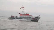 Die "Hermann Helms" ist ein Seenotkreuzer der 27,5-Meter-Klasse. Stationiert sind das Boot und seine Crew in Cuxhaven. Ihr Einsatzgebiet ist die Nordsee.