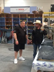 Backstreet Boy and Dancing with The Stars finalist Nick Carter wants an aquarium for his Los Angeles home. A paddle boat theme seems impossible until Wayde finds one in the middle of the desert.