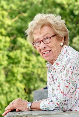 Eva Schloss bei Dreharbeiten in Wien 01