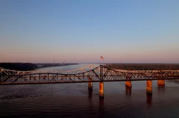 Der Mississippi ist zwar nicht der l&auml;ngste Fluss Nordamerikas, aber der bedeutendste, er hat eine L&auml;nge von 3778 Kilometern.