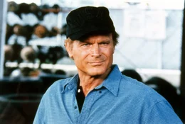 Bill Skims (Terence Hill)  +++ Die Verwendung des sendungsbezogenen Materials ist nur mit dem Hinweis und Verlinkung auf RTL+ gestattet. +++