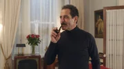 Abe Weissman (Tony Shalhoub)