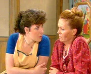 l-r: Kathi (Gerda Steiner), Theresia (Heidi Voss-Eck)