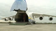 Bis zu 250 Tonnen schwere Lasten kann die Antonov An-225 in ihrem enormen Frachtraum transportieren.