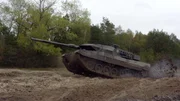 Der &bdquo;Leopard 2&ldquo; ist ein Panzer der deutschen Bundeswehr und wird seit 1979 produziert.