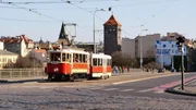 Vom Nahverkehrsmuseum Stře&scaron;ovice starten regelm&auml;&szlig;ig am Wochenende in der Sommersaison historische Stra&szlig;enbahnen. Das nostalgische Fahrzeug-Ambiente und der Blick auf das historische Prag mit seiner wundersch&ouml;nen Architektur sollte sich niemand entgehen lassen.
