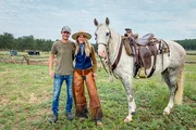 Auf und davon, Staffel 17, Folge 6. Marc und Mirjam Dunkel mit ihrem Pferd in Colorado.