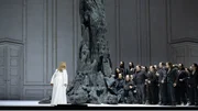 Brünnhilde (Camilla Nylund), Chor der Oper Zürich Brünnhilde (Camilla Nylund), Chor der Oper Zürich