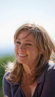 Lily Borden (Megan Follows)