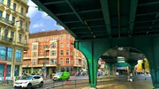 Die Schönhauser Allee ist der große Boulevard im Osten Berlins. U-Bahntrasse der U2. Die Schönhauser Allee ist der große Boulevard im Osten Berlins. U-Bahntrasse der U2.