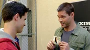 Nach Jahren wird Hank Fraizer (Justin Bruening) aus dem Knast entlassen. Sein Bruder Riley (Robbie Amell) holt ihn ab, denn die M&auml;nner verbindet ein gemeinsamer Traum: Sie wollen professionelle Basketballspieler f&uuml;r die Universit&auml;tsmannschaft der Kansas University werden.