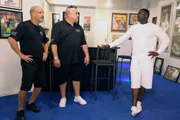 Akon talks to Wayde and Brett at his studio in Atlanta.