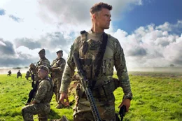 Lennox (Josh Duhamel)