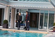 Chloe (Lauren German), Lucifer (Tom Ellis) Nach einem Gespräch mit Lucifer und Linda wird Maze klar, dass sie mehr vom Leben will und beschließt, für einen kniffligen Fall nach Kanada zu gehen. Chloe macht sich jedoch Sorgen, als sie spürt, dass Maze hinters Licht geführt wird. Chloe (Lauren German), Lucifer (Tom Ellis) Nach einem Gespräch mit Lucifer und Linda wird Maze klar, dass sie mehr vom Leben will und beschließt, für einen kniffligen Fall nach Kanada zu gehen. Chloe macht sich jedoch Sorgen, als sie spürt, dass Maze hinters Licht geführt wird.