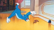 In dieser Serie bekriegen sich Katz und Maus, was das Zeug h&auml;lt. Egal ob Mausefallen, diverse Schlaginstrumente oder Tomaten als Wurfgeschosse; Tom (li.) und Jerry gehen nie die Ideen aus, um sich gegenseitig das Leben schwer zu machen.