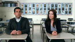 Ein One-Night-Stand bringt die Ehe von Cal (Steve Carell, l.) und Emily (Julianne Moore, r.) geh&ouml;rig ins Straucheln, w&auml;hrend auch ihre beiden Kinder mit einigen Liebesproblemen zu k&auml;mpfen haben ...