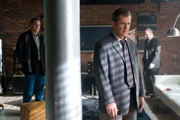 Whitehouse (Jay O. Sanders, l.), Craven (Mel Gibson, m.)