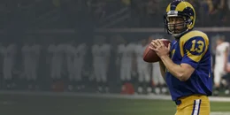 Kurt Warner (Zachary Levi)