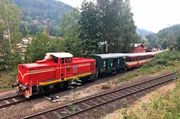 Zwischen Tanvald und Harrachov verkehren zu besonderen Anl&auml;ssen Sonderz&uuml;ge mit Zahnradloks aus den 1960er Jahren.