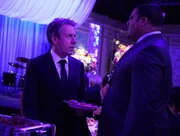 Jimmy DiMeo (John Ross Bowie, l.); Kenneth (Cedric Yarbrough, r.)