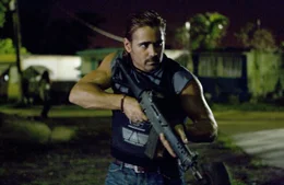 Sagt dem kolumbianischen Drogenboss Montoya den Kampf an: "Sonny" Crockett (Colin Farrell)