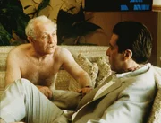 Michael Corleone (Al Pacino, r.) mit Hyman Roth (Lee Strasberg, l.)