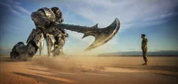 Megatron (l.); Lennox (Josh Duhamel, r.)
