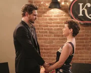 Jack Gibson (Grey Damon, l.); Inara (Colleen Foy, r.)