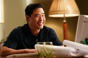 Louis Huang (Randall Park)