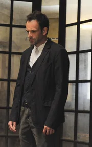 Ein neuer Fall wartet auf Sherlock Holmes (Jonny Lee Miller) ...