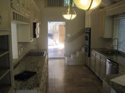 Um aus einem langweiligen, alten Haus ein Schmuckst&uuml;ck zu machen, m&uuml;ssen auch mal die M&ouml;bel weichen ...