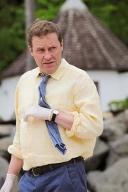 Ardal O&rsquo;Hanlon (Det. Insp. Jack Mooney).