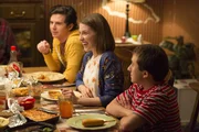 (v.l.n.r.) Axl (Charlie McDermott); Sue (Eden Sher); Brick (Atticus Shaffer) (v.l.n.r.) Axl (Charlie McDermott); Sue (Eden Sher); Brick (Atticus Shaffer)