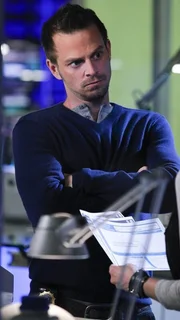 Danny Messer (Carmine Giovinazzo) untersucht Beweise im Mordfall eines Vergewaltigers. Danny Messer (Carmine Giovinazzo) untersucht Beweise im Mordfall eines Vergewaltigers.