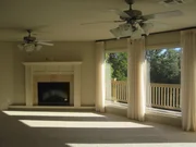 Wie macht man aus einem tristen Raum ein wohnliches Zimmer? Chip und Joanna kennen die L&ouml;sung ...