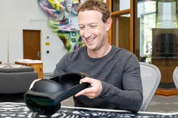 Mark Zuckerberg beschlie&szlig;t die Flucht nach vorn und setzt mit Meta alles auf Virtuelle Realit&auml;t &ndash; bislang ohne gro&szlig;en Erfolg.
