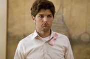 Henry Pollard (Adam Scott)