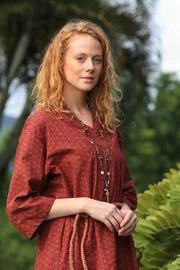 Zoe BOYLE (Cressida Bell)