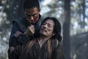 L-R: Joe Taslim als Bi-Han, Hiroyuki Sanada als Hanzo Hasashi