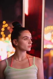 Marie (Laura Balzer) ist eine junge Mutter, die sich mit ihrer Rolle nicht identifizieren kann.