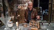 Professor Harald Lesch entdeckt die große Rolle der Drogen für die Medizingeschichte. Professor Harald Lesch entdeckt die große Rolle der Drogen für die Medizingeschichte.
