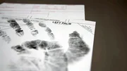 Linker Handabdruck