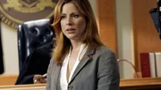A.D.A Casey Novak (Diane Neal) versucht die Jury zu &uuml;berzeugen, dass ein Jugendlicher aus voller &Uuml;berzeugung seine Mitsch&uuml;ler vergewaltigt hat und er daher f&uuml;r schuldig erkl&auml;rt werden muss.