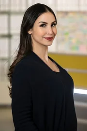 Sila Sahin-Radlinger als Samira Akg&uuml;n