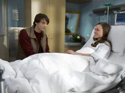 Gero Quitte (Ralph Kretschmar) besucht Marlene Defland (Josephin Busch) an ihrem Krankenbett. W&auml;hrend Marlene verliebte Gef&uuml;hle f&uuml;r ihren Retter entwickelt, ist Gero die Rolle des Helden jedoch unangenehm und das nicht ohne Grund. Gero f&auml;llt es immer schwerer, Marlene anzul&uuml;gen.