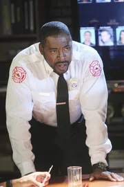 Hofft auf die Hilfe des BAU-Teams, um einen grausamen Serienkiller zur Strecke zu bringen: Lt. Al Garner (Ernie Hudson) ...